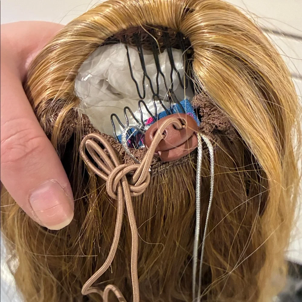Brazilian ponytail